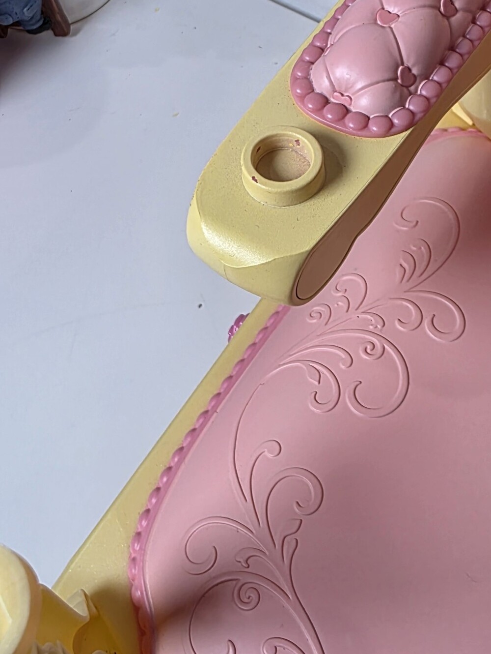 Disney Animators' Collection Belle Doll Feeding High Chair - Picture 6 of 8